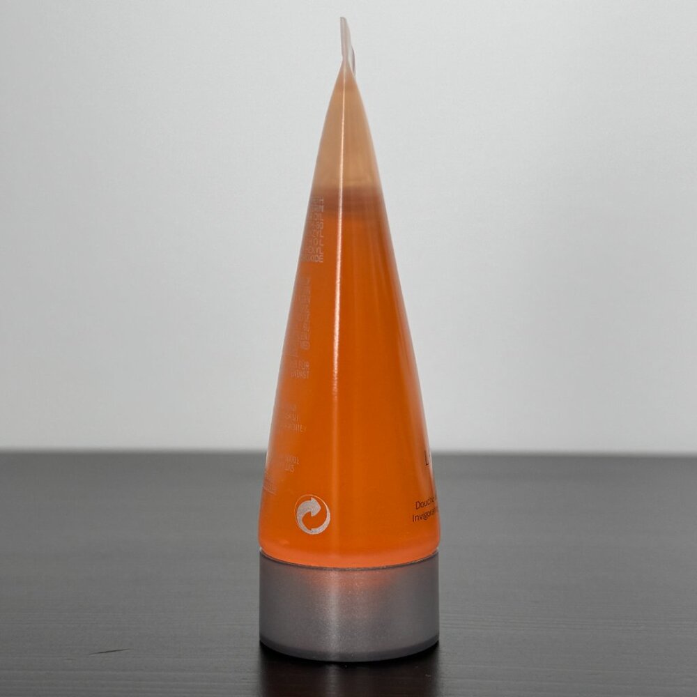 Lancome La Vie Est Belle Invigorating Fragrance Shower Gel - Picture 5 of 12